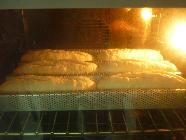 nướng bánh mì bao lâu