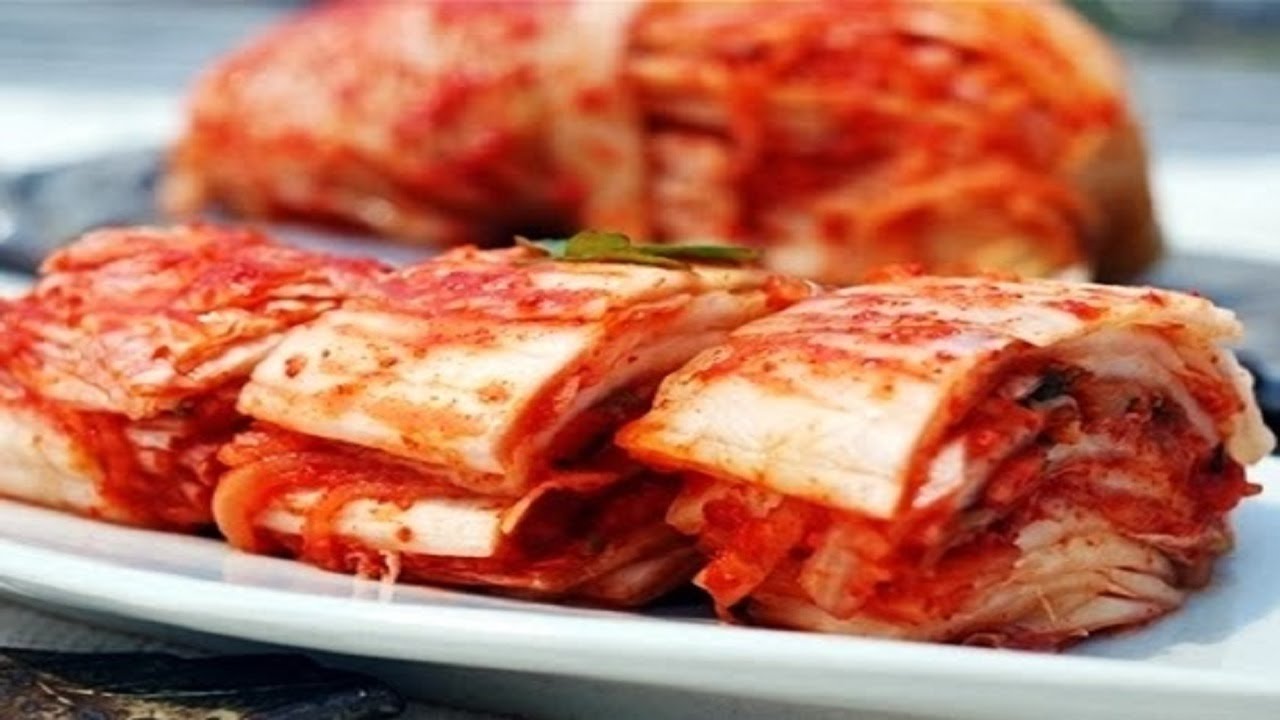 Kim chi cải thảo là món ăn gì và tại sao nó là món ăn phổ biến trong ẩm thực Hàn Quốc?
