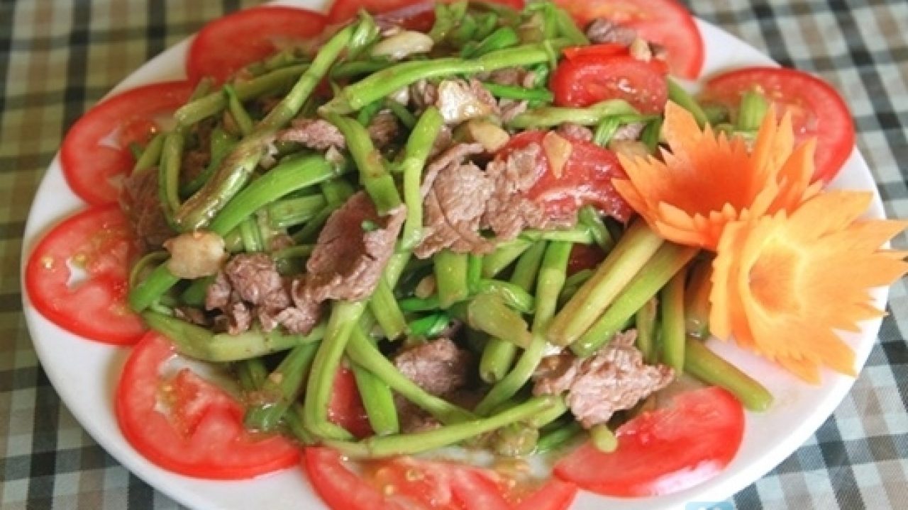 Rau cần xào bò